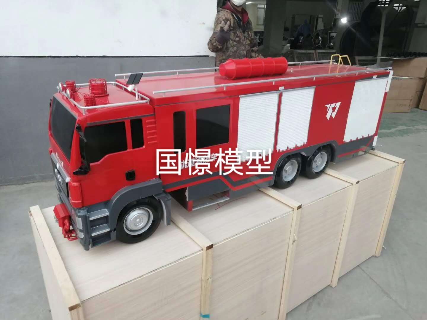 东兴市车展车模